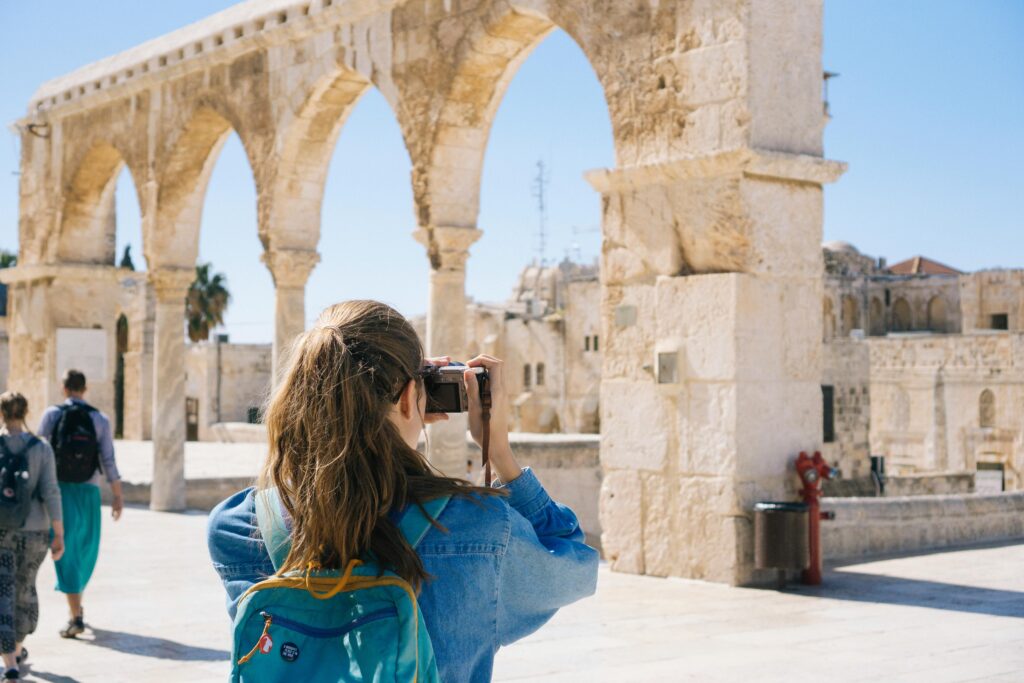 Le voyage au féminin dans l'article À la rencontre de femmes voyageuses : Inspirations et aventures au féminin du blog de voyage Encore partie