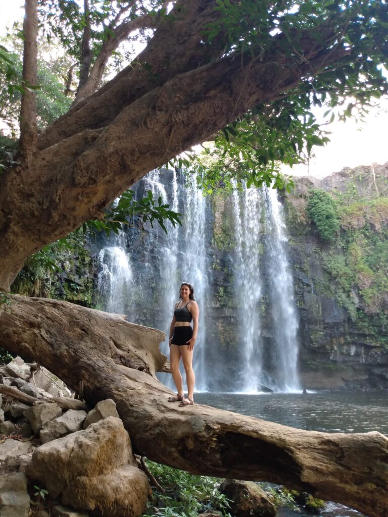 Inspiration d'une femme qui voyage seule dans l'article À la rencontre de femmes voyageuses : Inspirations et aventures au féminin du blog de voyage Encore partie