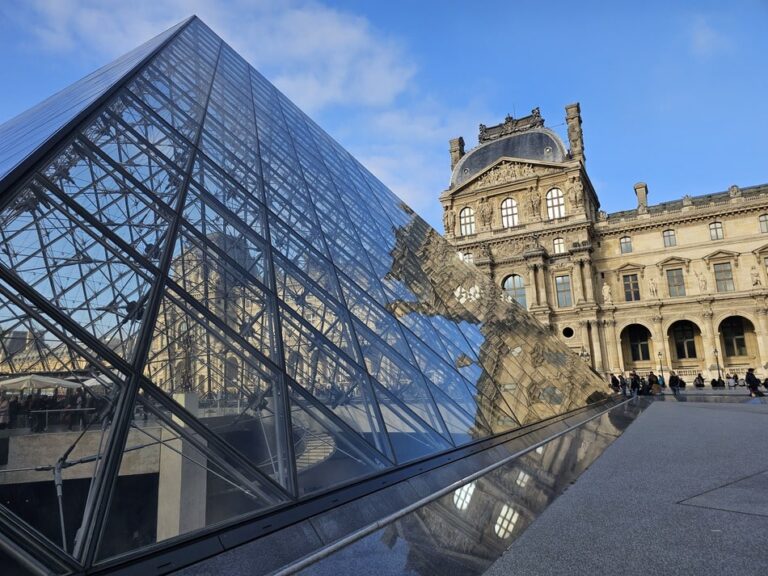Pyramide de verre du Musée du Louvre