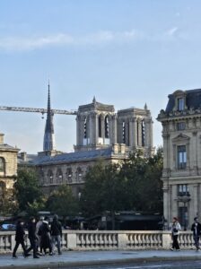 La Cathédrale Notre-Dame-de-Paris dans mon article Paris Express : Découvrir la Ville Lumière en 8 heures #paris #tourismeparis #visiterparis #voyageaparis
