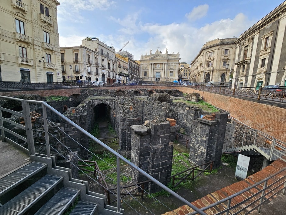 Ruines de l'amphithéâtre romain de Catane