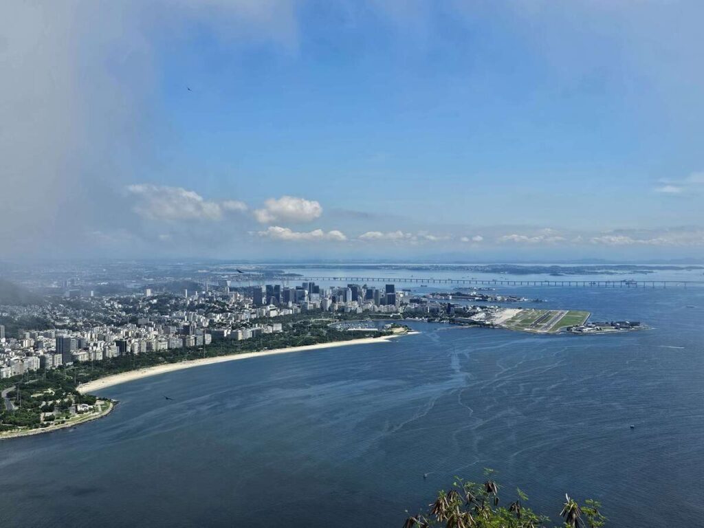 Vue de la Baie de Guanabara du sommet du Pain de Sucre