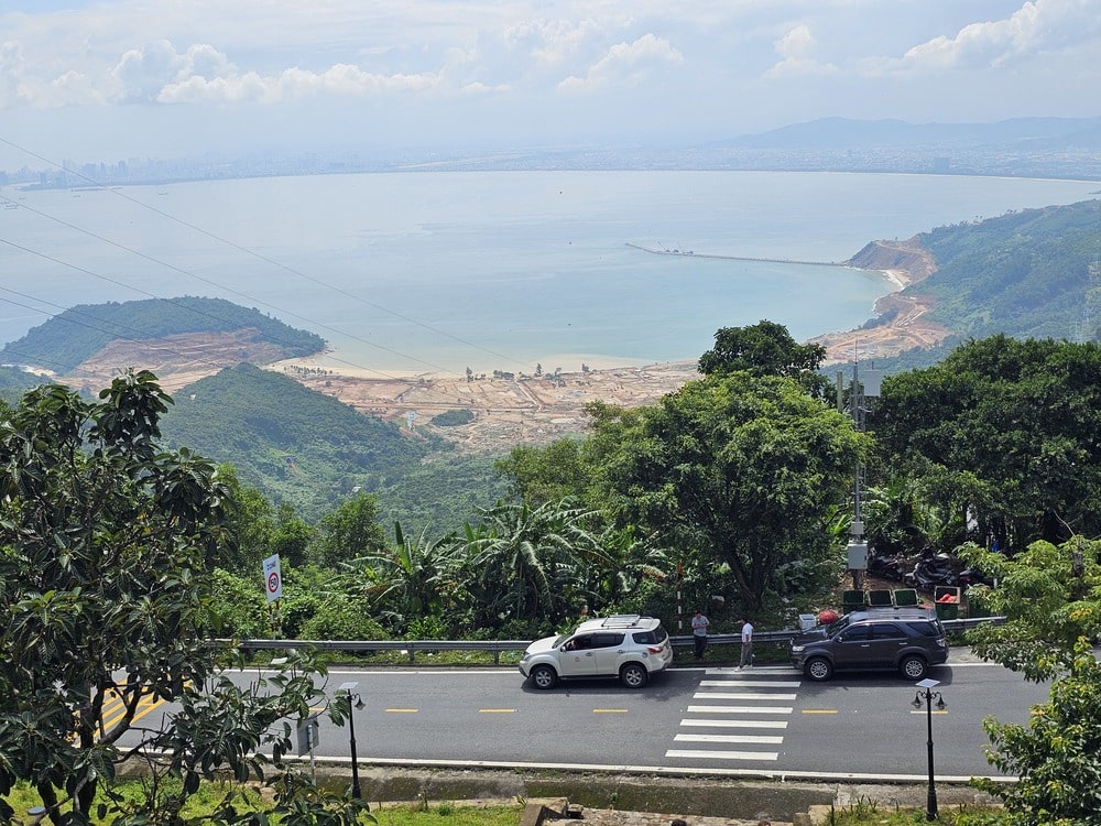 Hai Van Pass, la route du col des nuages, côte Est du Vietnam