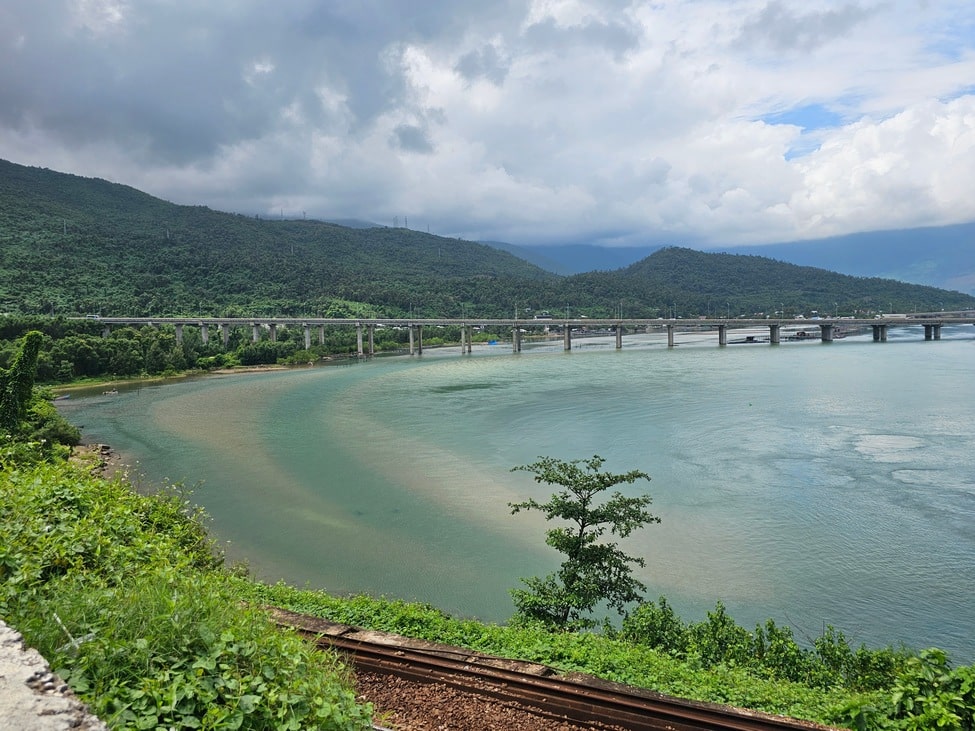 Marée descendante de la lagune de Lang Co, au Vietnam, pendant notre séjour en Asie
