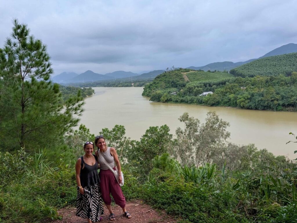 Rivière des parfums, dans le village de Hué, à voir en voyage au Vietnam
