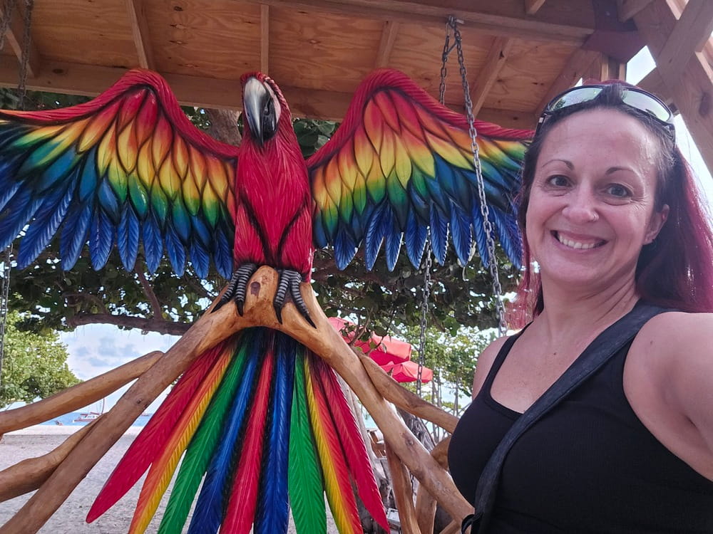 Arrêt photo de moi-même pendant ma visite de Eagle Beach à Aruba #aruba #roadtrip