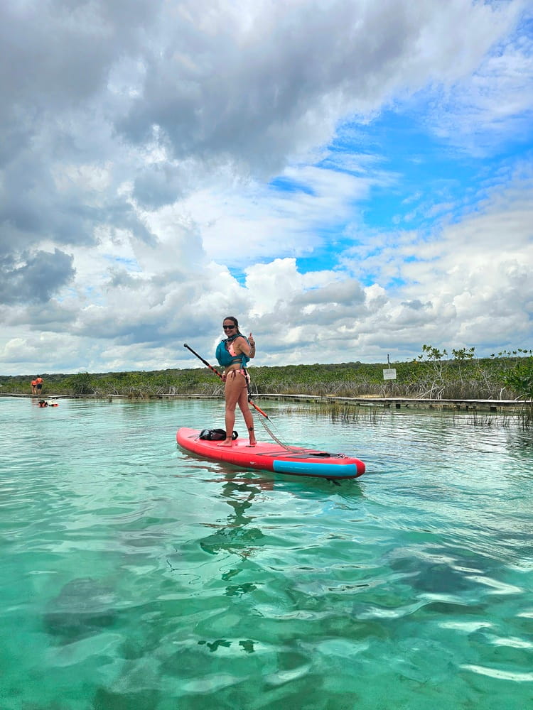 Avec ma planche dans le canal de Los Rapidos à Bacalar #paddleboard #bacalar